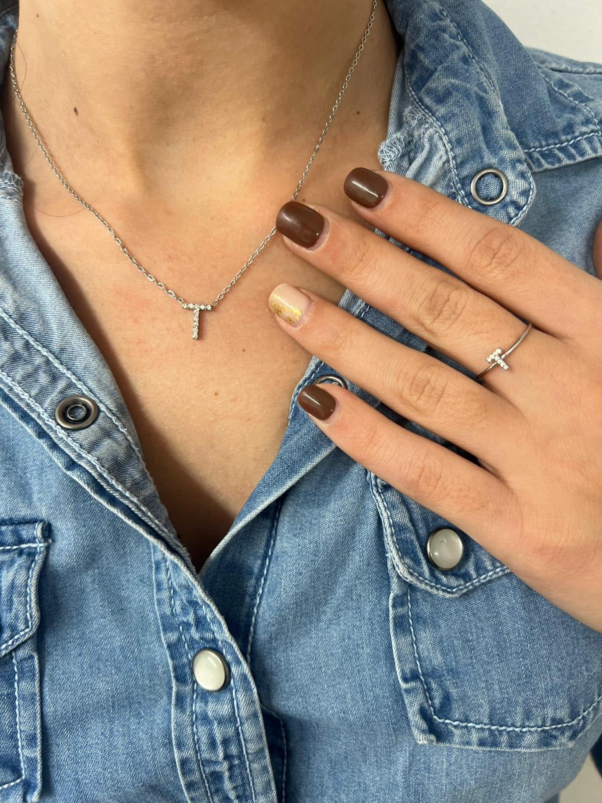 Anillo con Inicial Brillante – Personalizado en Acero Inoxidable