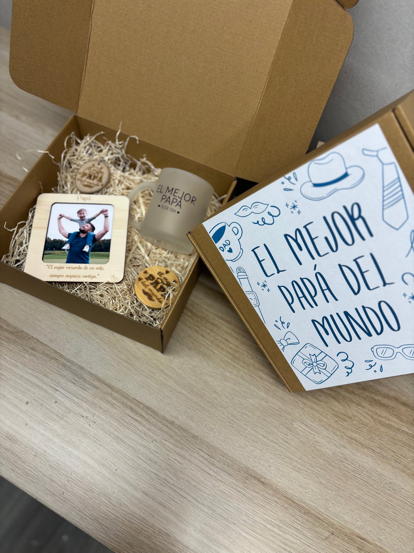 Pack caja papá llavero, abridor foto imán y taza