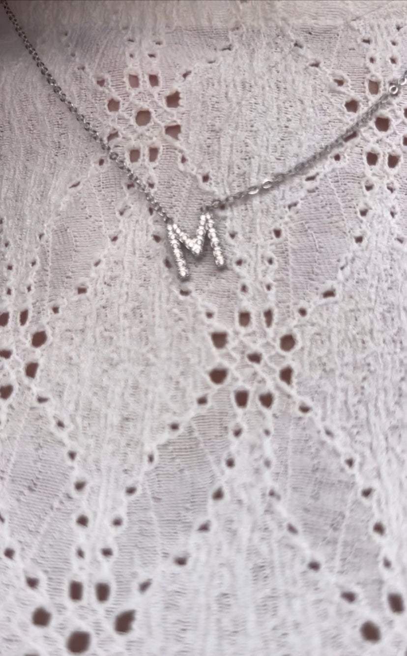 Collar inicial brillo - REGALA AMOR