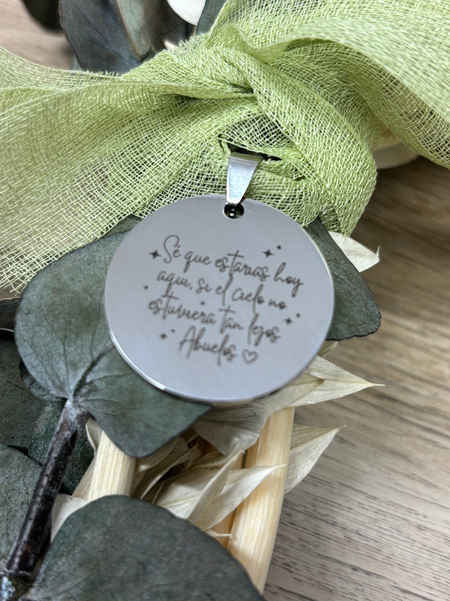 Medalla de ramo para novia | Detalle especial y emotivo – Regala Amor
