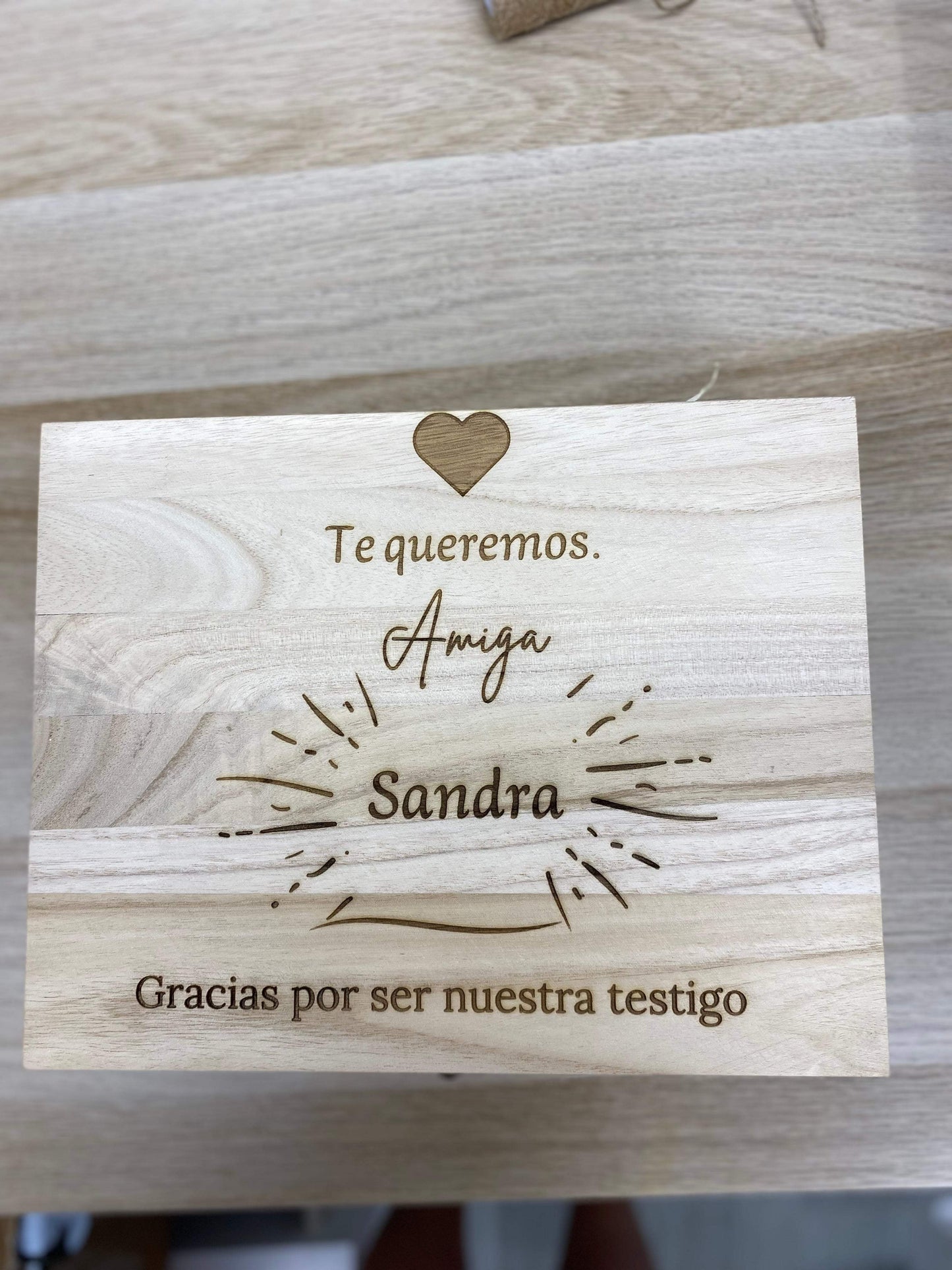 Caja con jarra de cerveza - REGALA AMOR