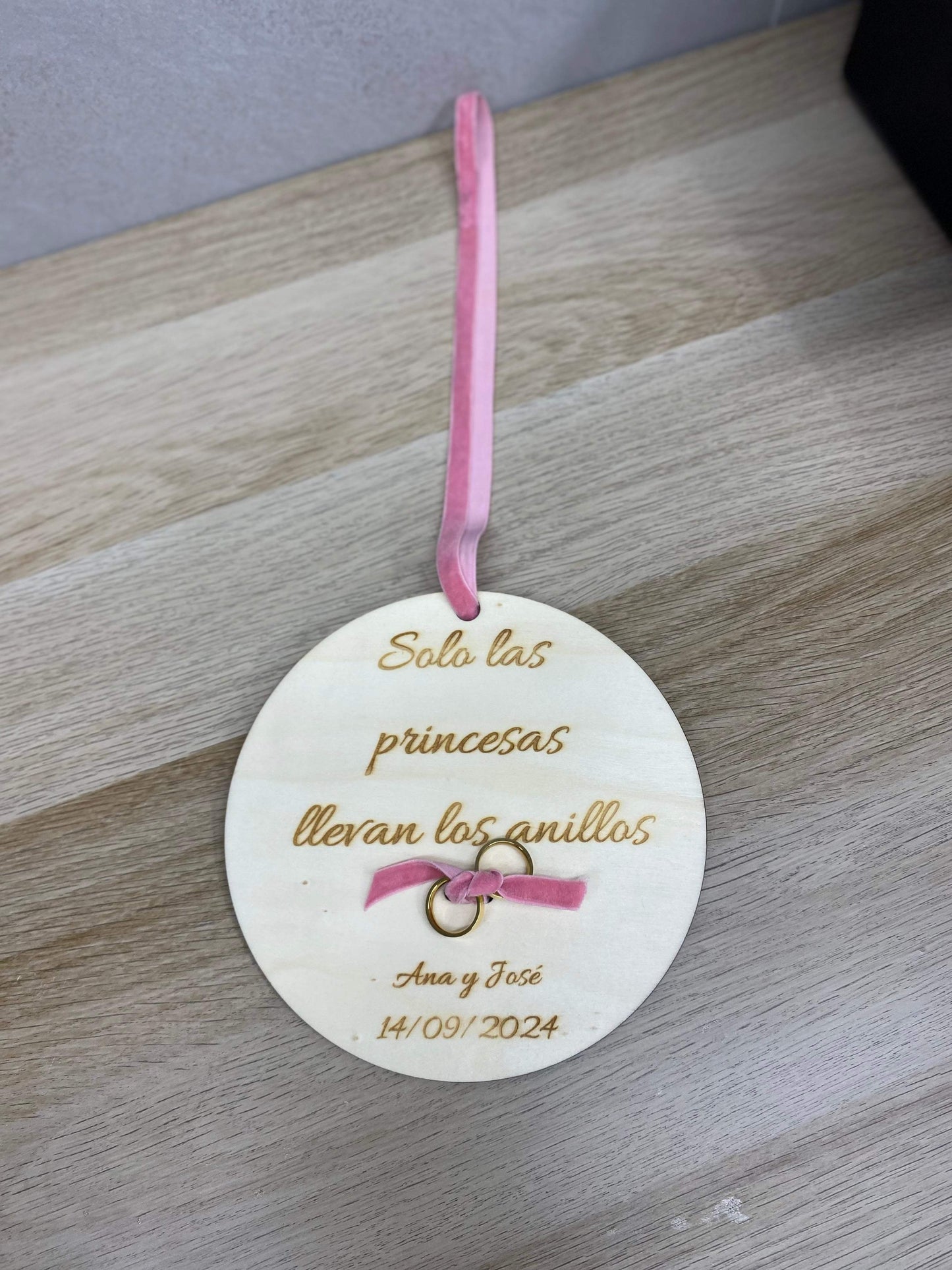 Porta alianzas rosa - REGALA AMOR