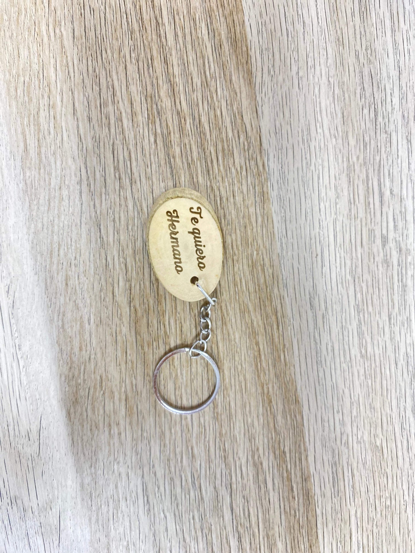 LLAVERO RODAJA MADERA - REGALA AMOR