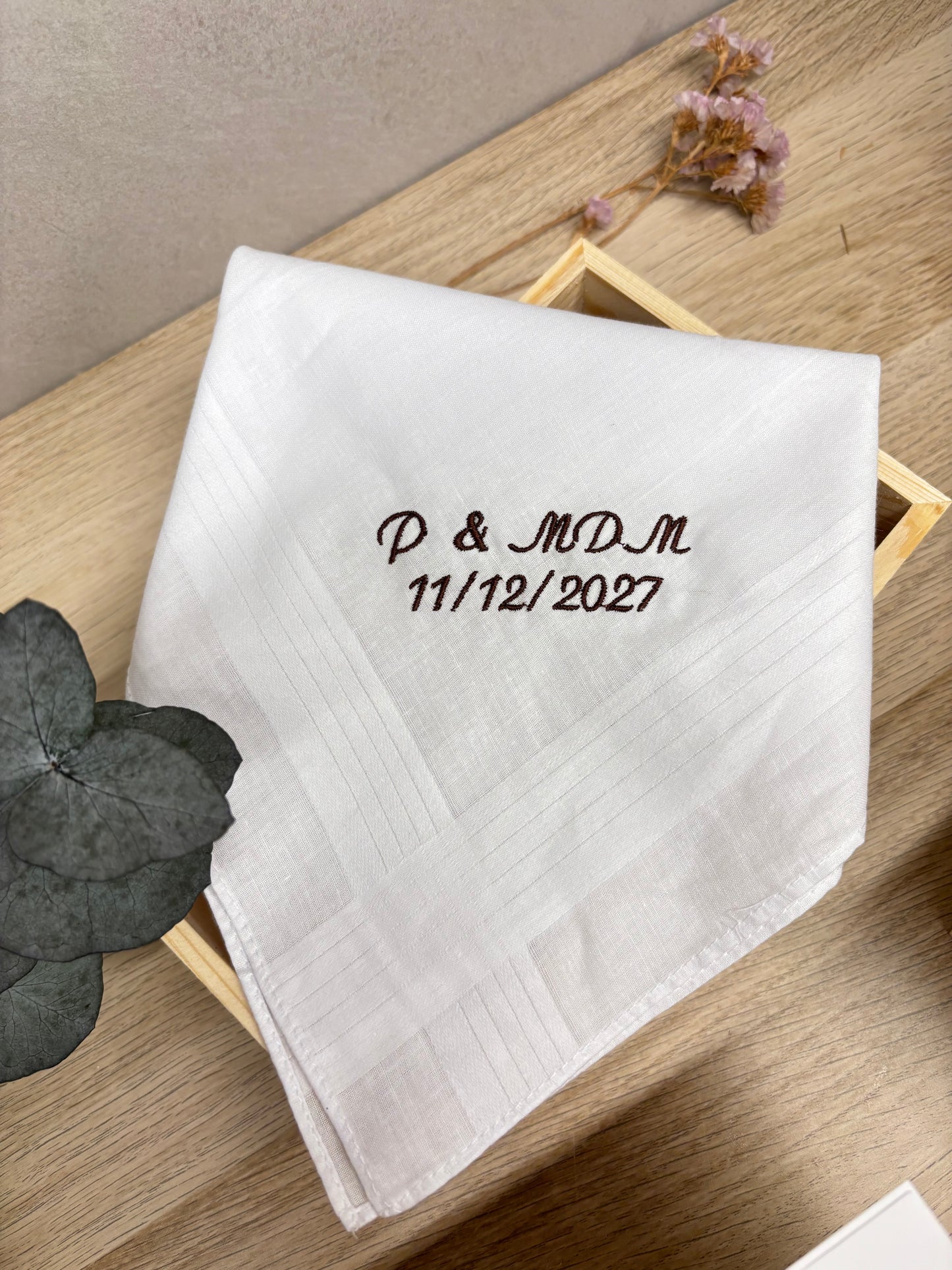 ✨ Pañuelo Bordado Personalizado