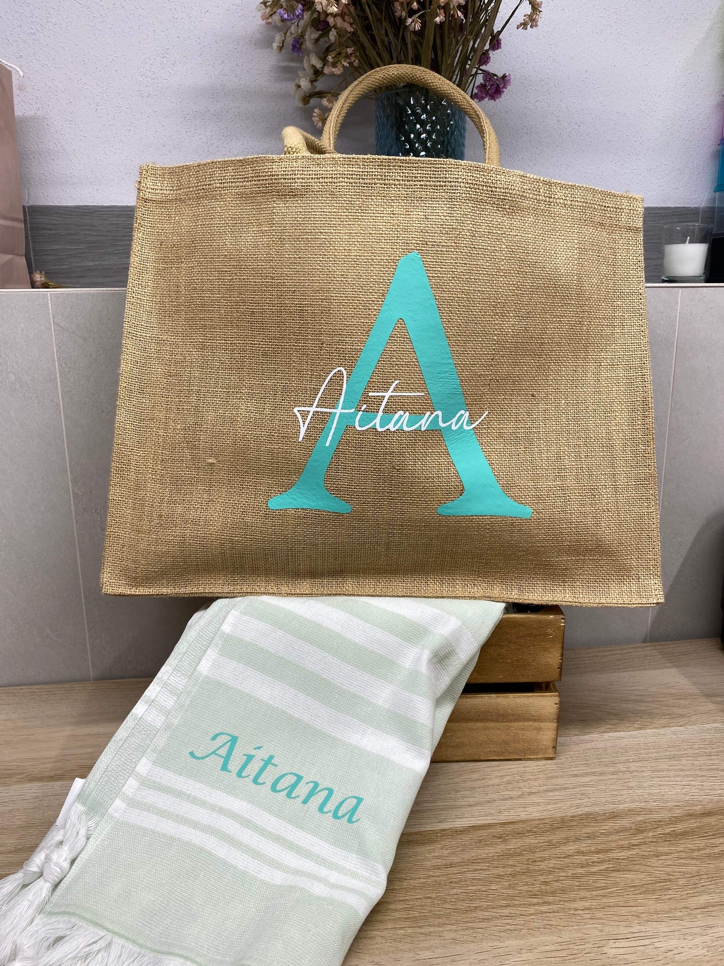 Pack bolsa de yute, toalla y neceser 🤩 - REGALA AMOR