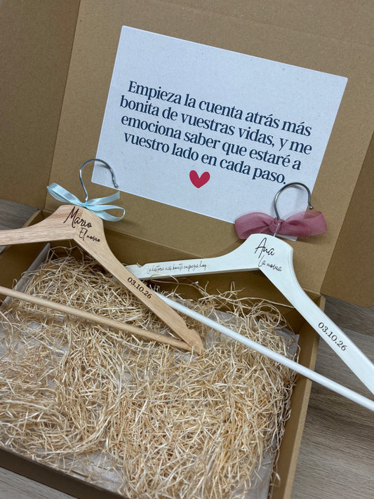 Perchas Personalizadas para Novios | Regalos de Boda Hechos a Mano