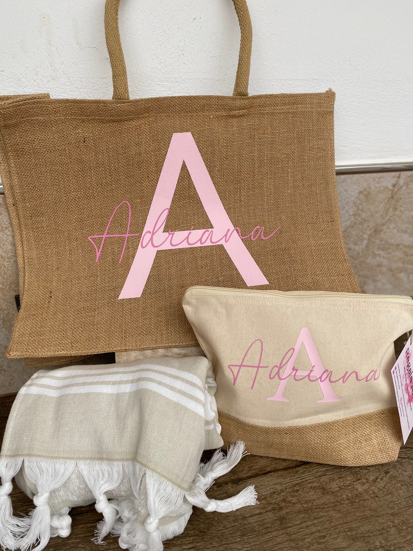 Pack verano bolsa yute , toalla y neceser personalizado con nombre y inicial