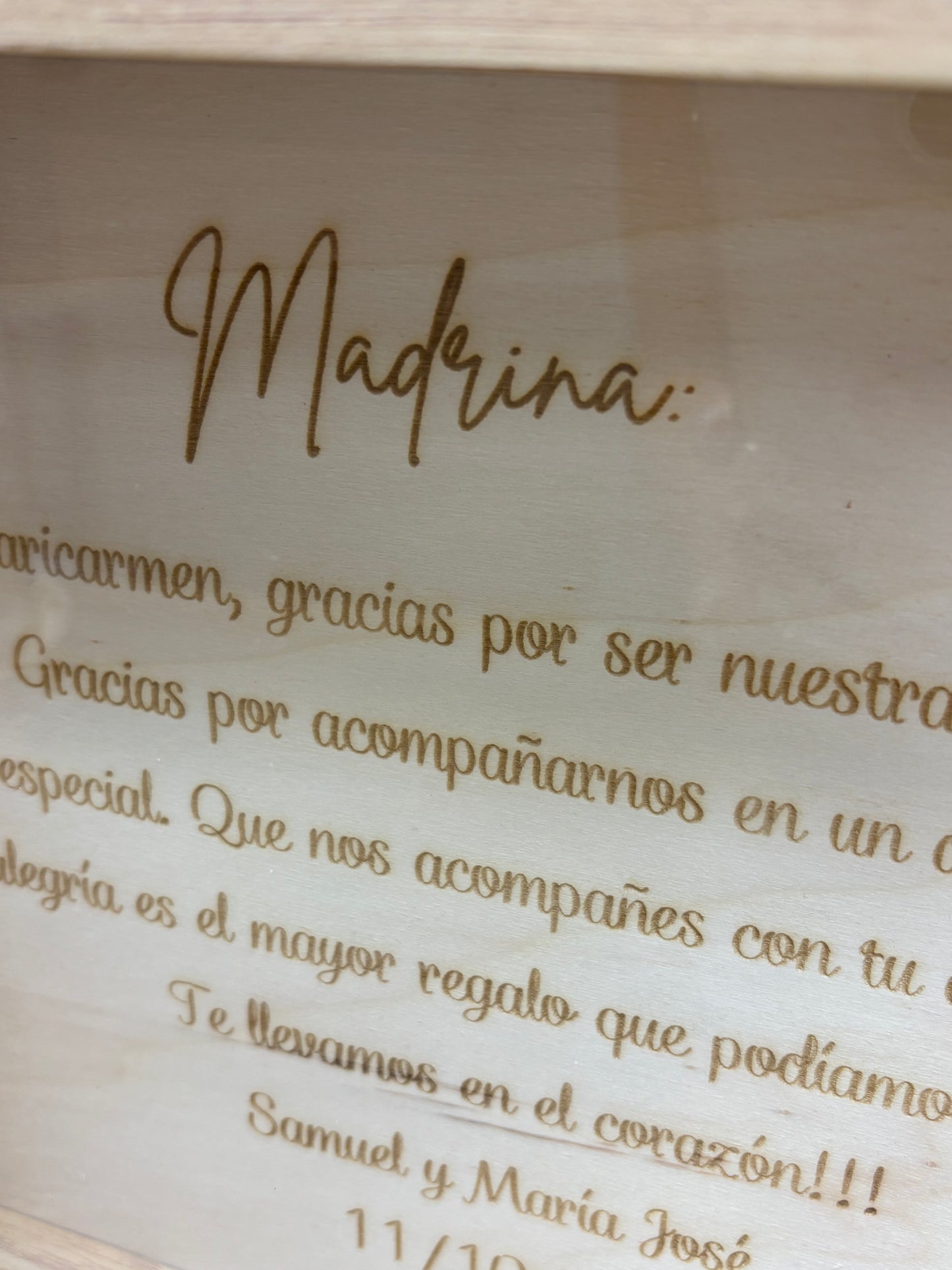 Cuadro personalizado en madera con flor preservada | Regalo decorativo