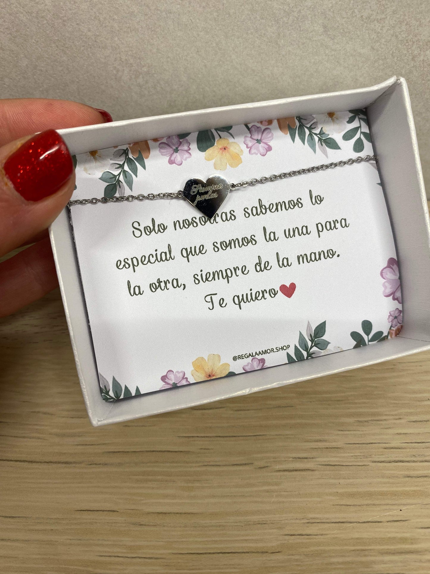 Pulsera personalizada con dedicatoria - REGALA AMOR