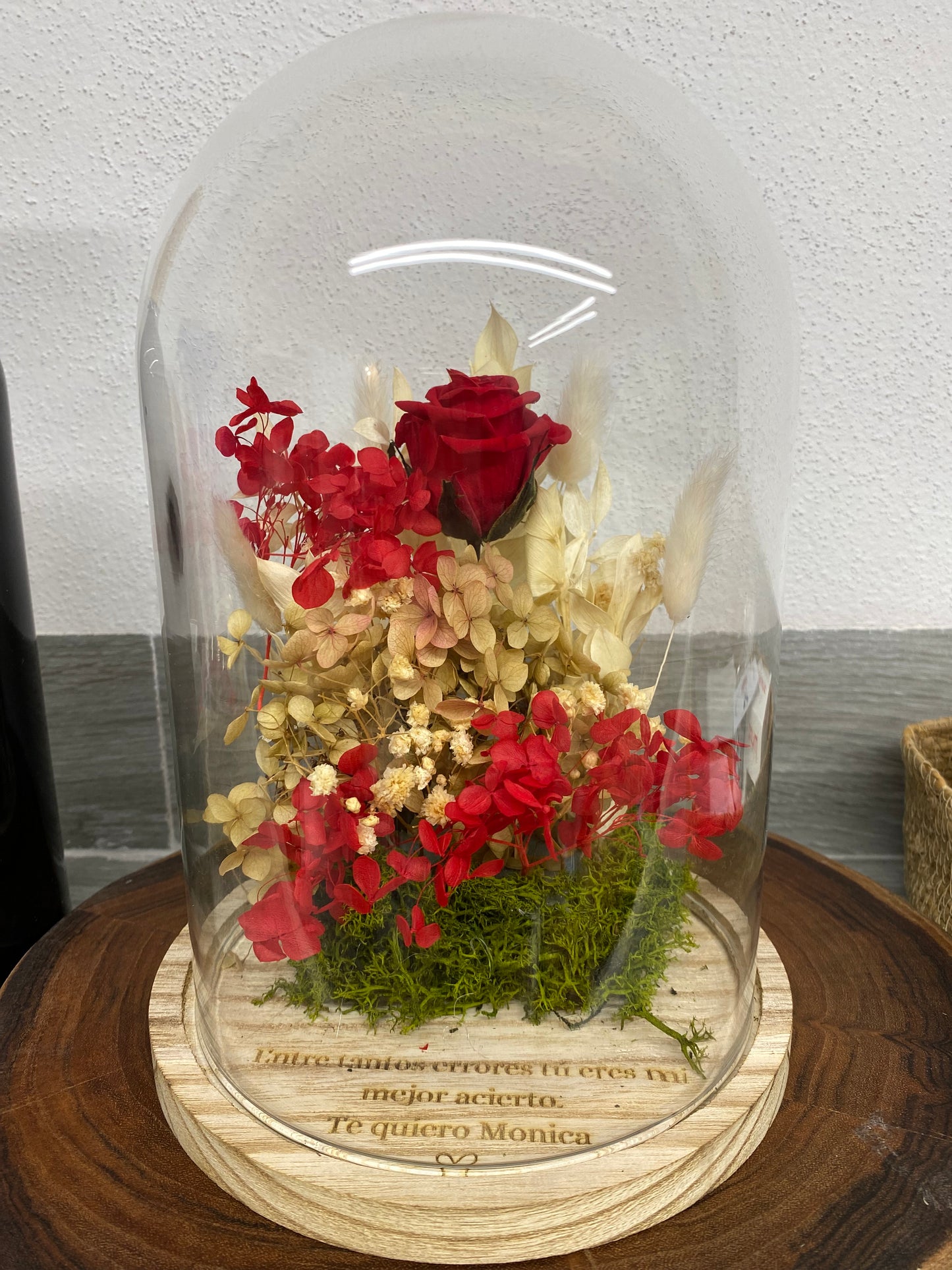 Cupula de flor preservada con rosa