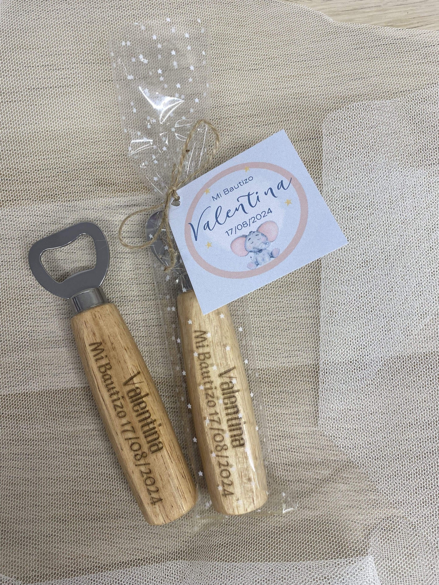 ABRIDOR DE CERVEZA DETALLE DE INVITADOS PERSONALIZADO CON LASER - REGALA AMOR