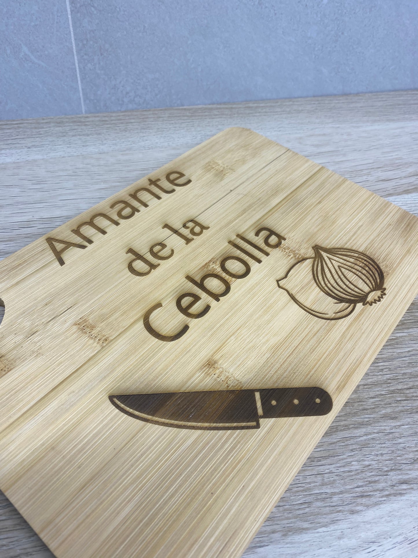 Tabla de madera amante de la cebolla