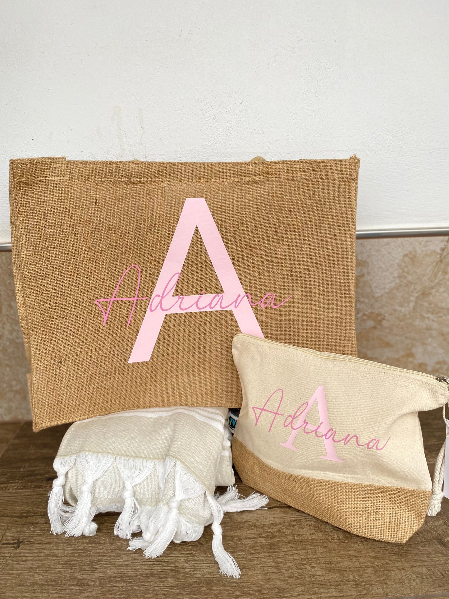Pack verano bolsa yute , toalla y neceser personalizado con nombre y inicial