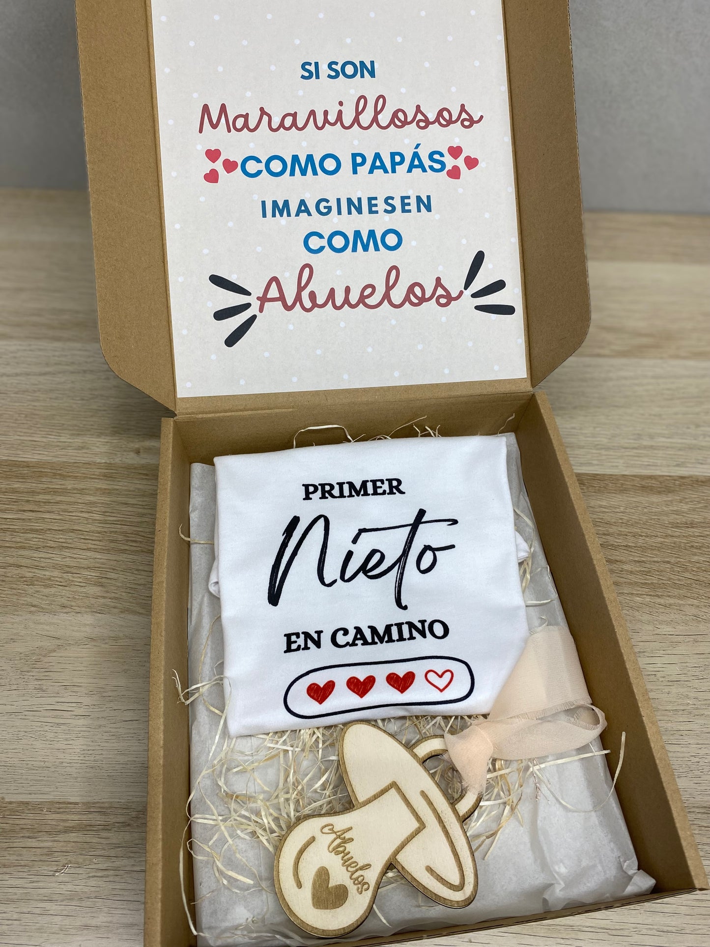 Caja “Vais a ser abuelos”