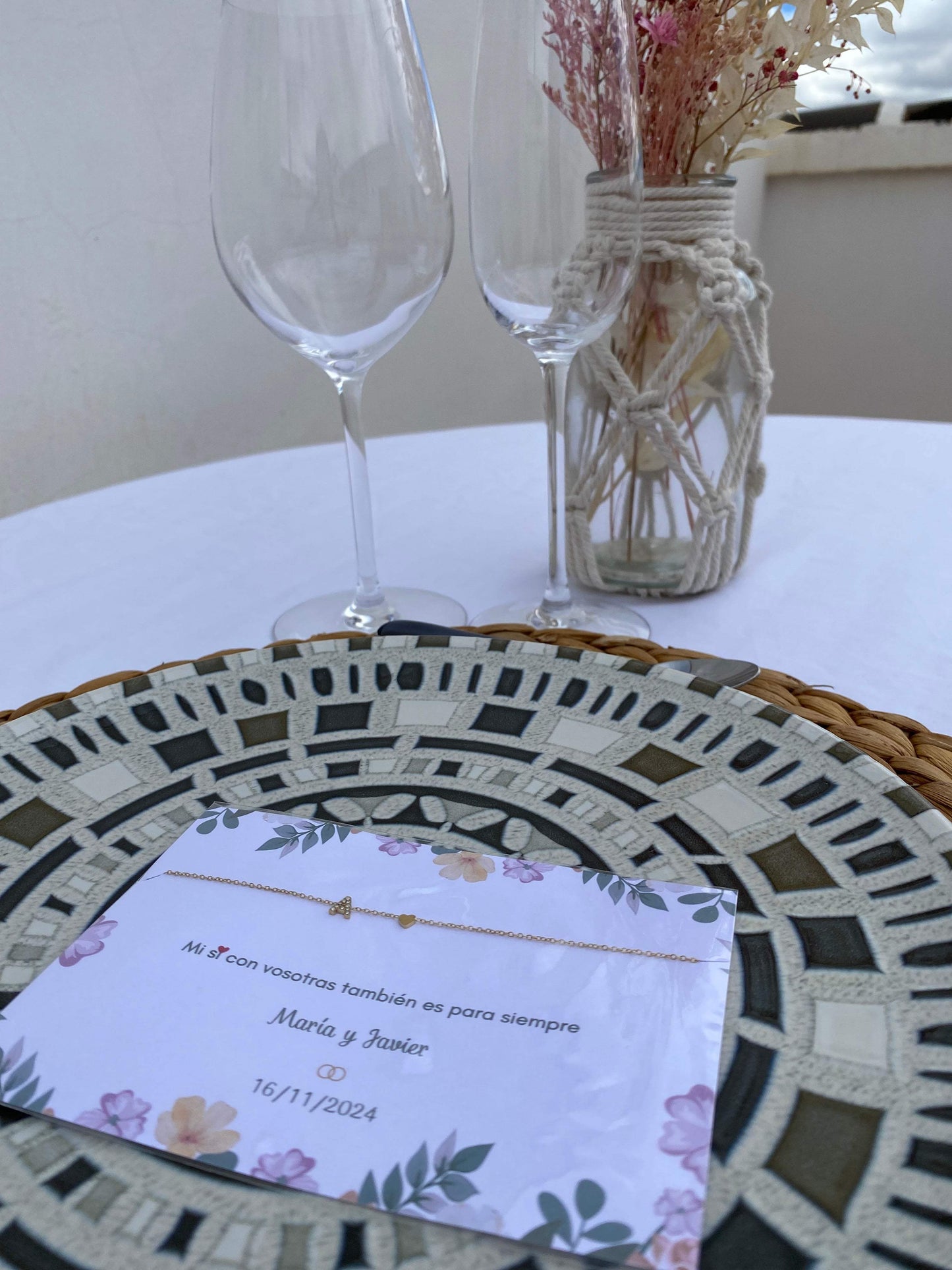 Tarjeta con pulsera incial - REGALA AMOR