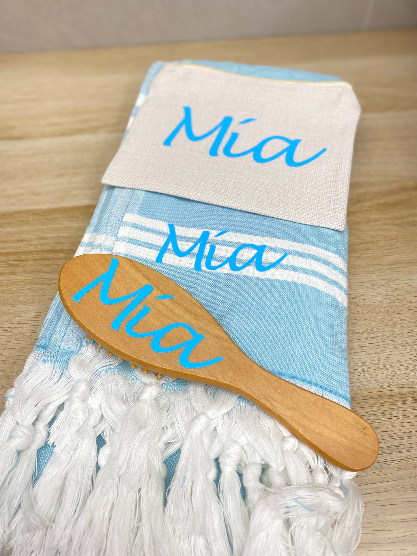 Pack toalla y cepillo personalizado