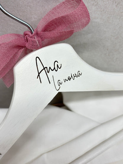 Perchas Personalizadas para Novios | Regalos de Boda Hechos a Mano