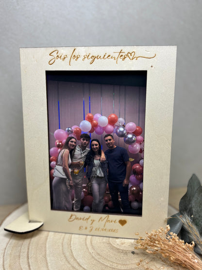Marco de Madera “Sois los siguientes” Personalizado | Regalo Original para Bodas