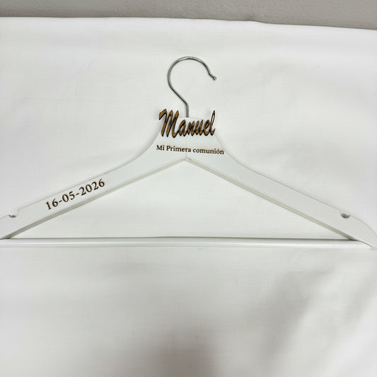 Percha comunión nombre madera
