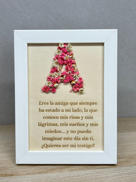 Marco personalizado con inicial y flor preservada | Decoración con encanto