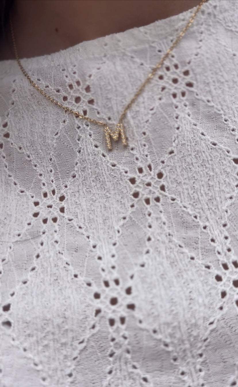 Collar inicial brillo - REGALA AMOR