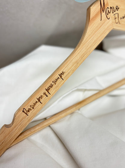 Perchas Personalizadas para Novios | Regalos de Boda Hechos a Mano