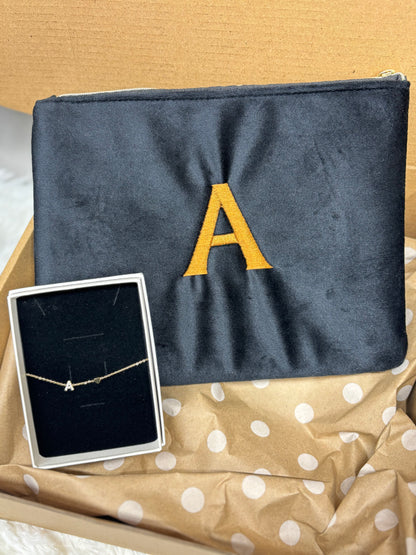 Pack regalo neceser y pulsera con inicial