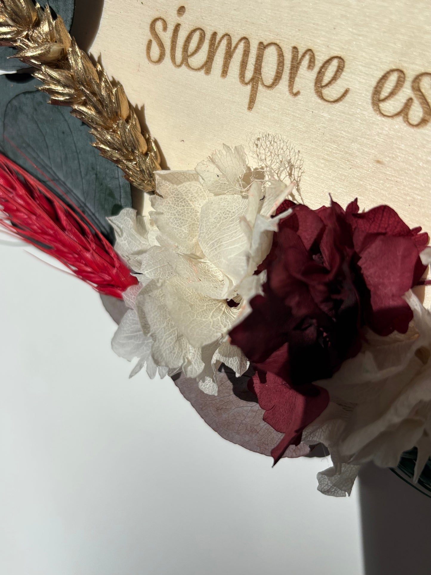 Placa personalizada navidad con flor preservada