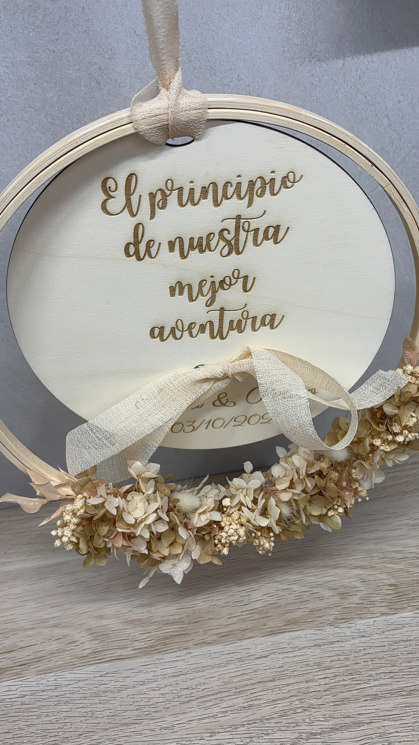 Porta alianzas flores beig