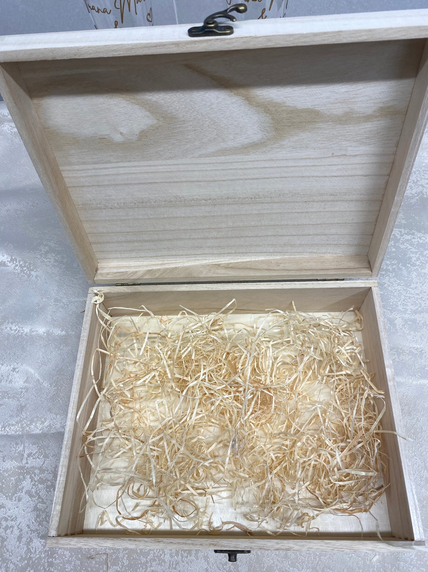 Caja para copas grabada