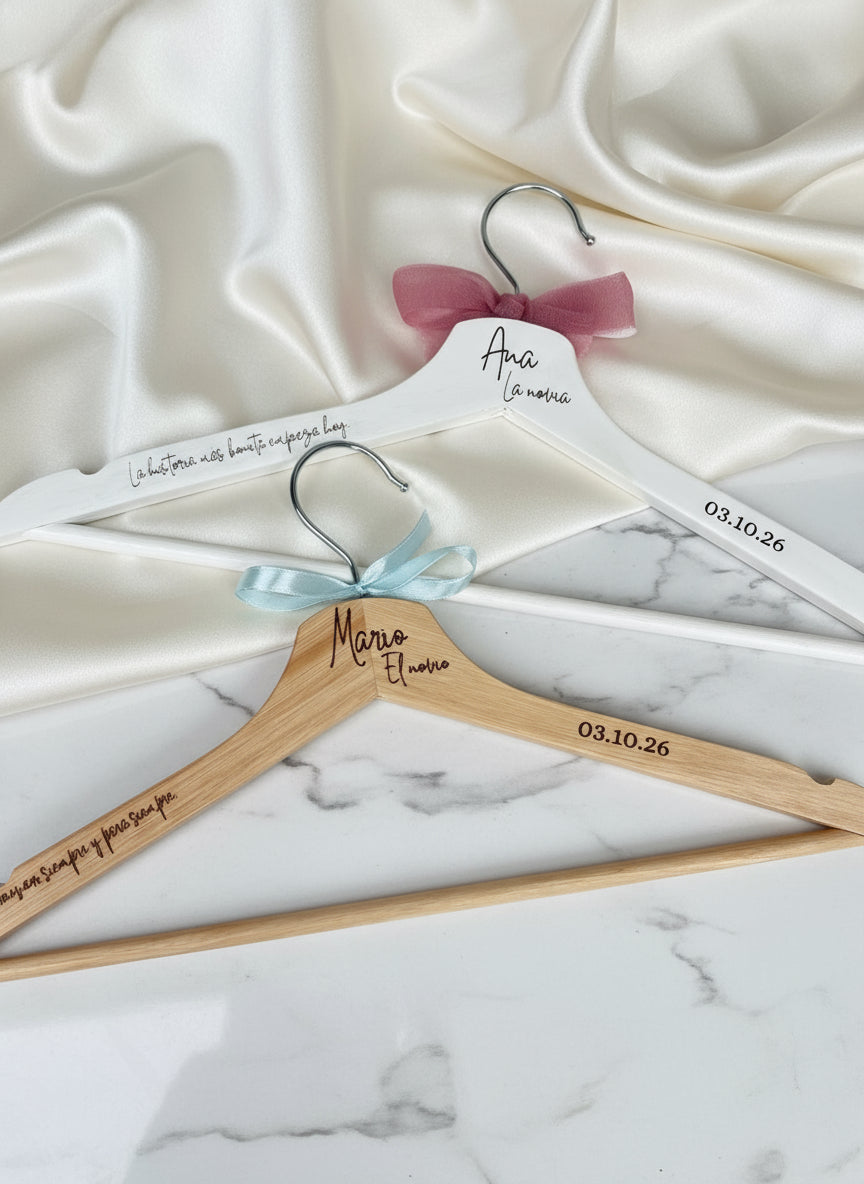 Perchas Personalizadas para Novios | Regalos de Boda Hechos a Mano