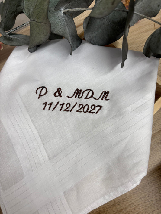 ✨ Pañuelo Bordado Personalizado