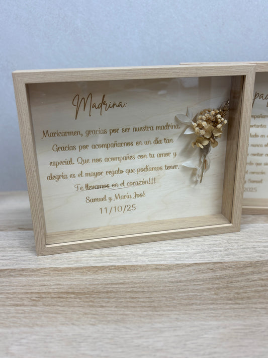 Cuadro personalizado en madera con flor preservada | Regalo decorativo