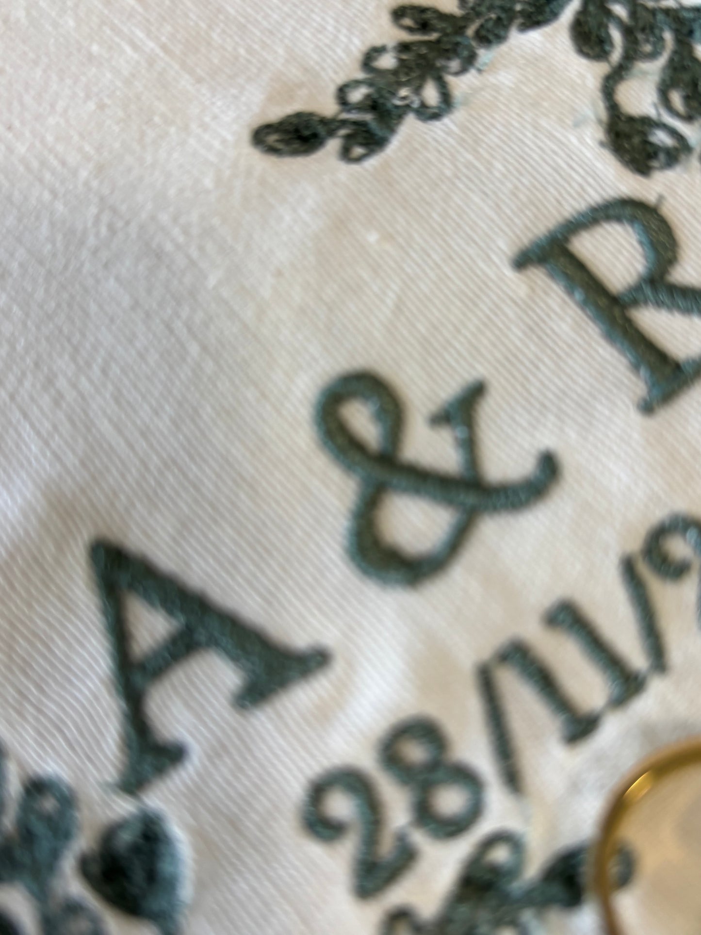 Porta alianzas bordado personalizado