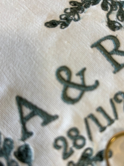 Porta alianzas bordado personalizado