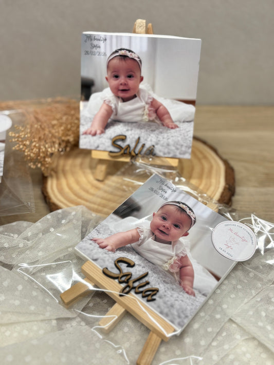 Caballete con foto para bautizo