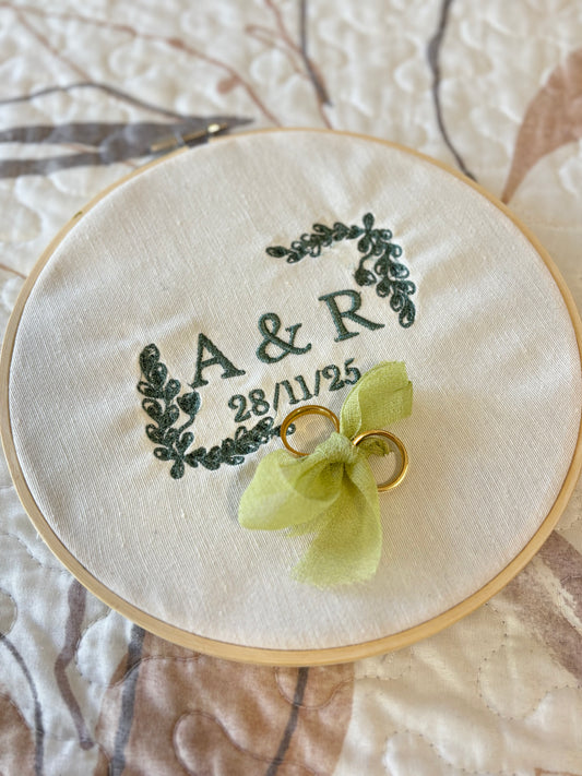 Porta alianzas bordado personalizado