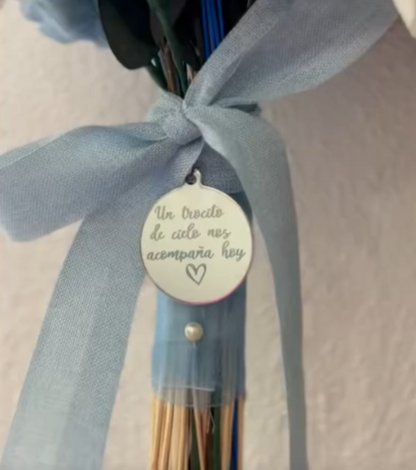 Medalla ramo de novia personalizada un trocito de cielo nos acompaña hoy