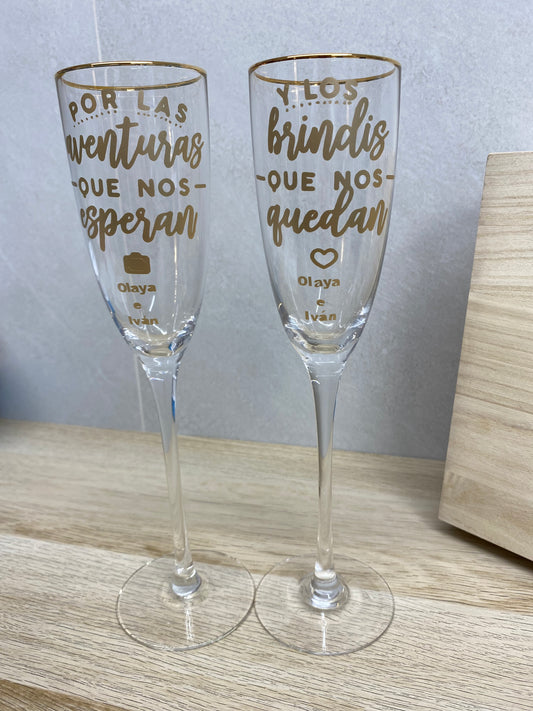 Copas de novios borde dorado, frase