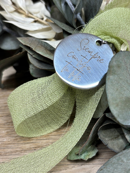 Medalla Ramo Personalizada “De tu mano en cada gran momento” – Detalle Emotivo | Regala Amor