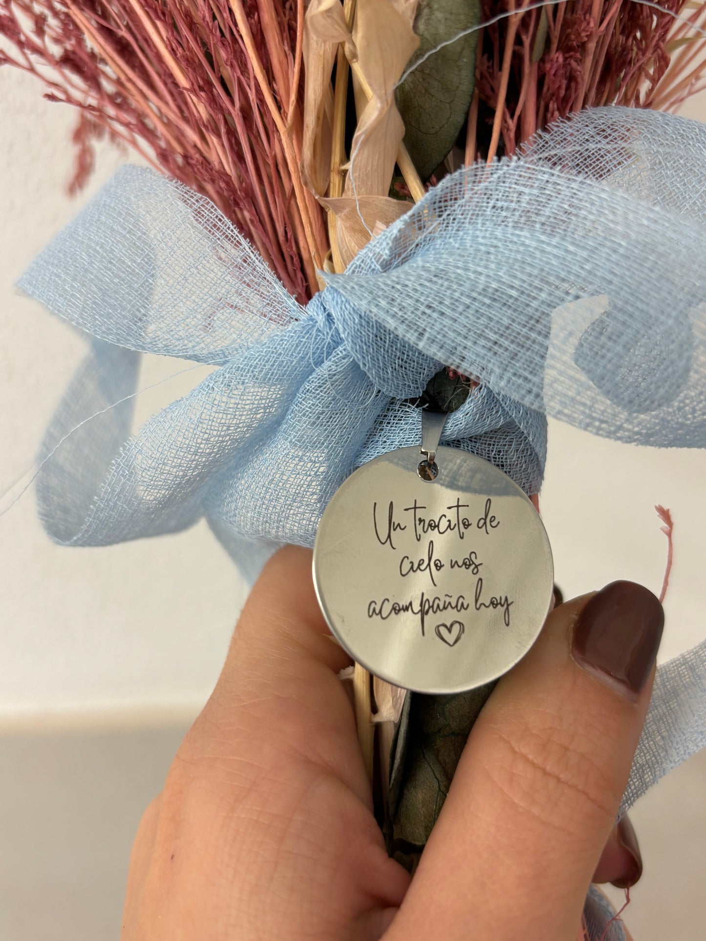 Medalla ramo de novia personalizada un trocito de cielo nos acompaña hoy