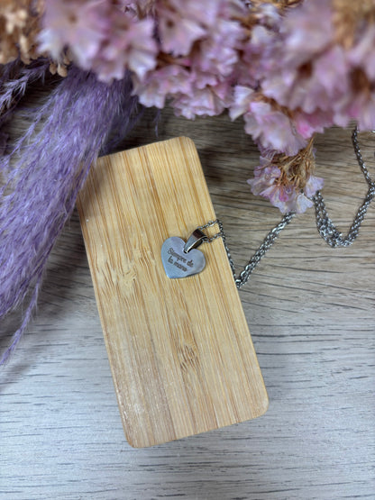 Collar personalizado para amiga con nombre grabado