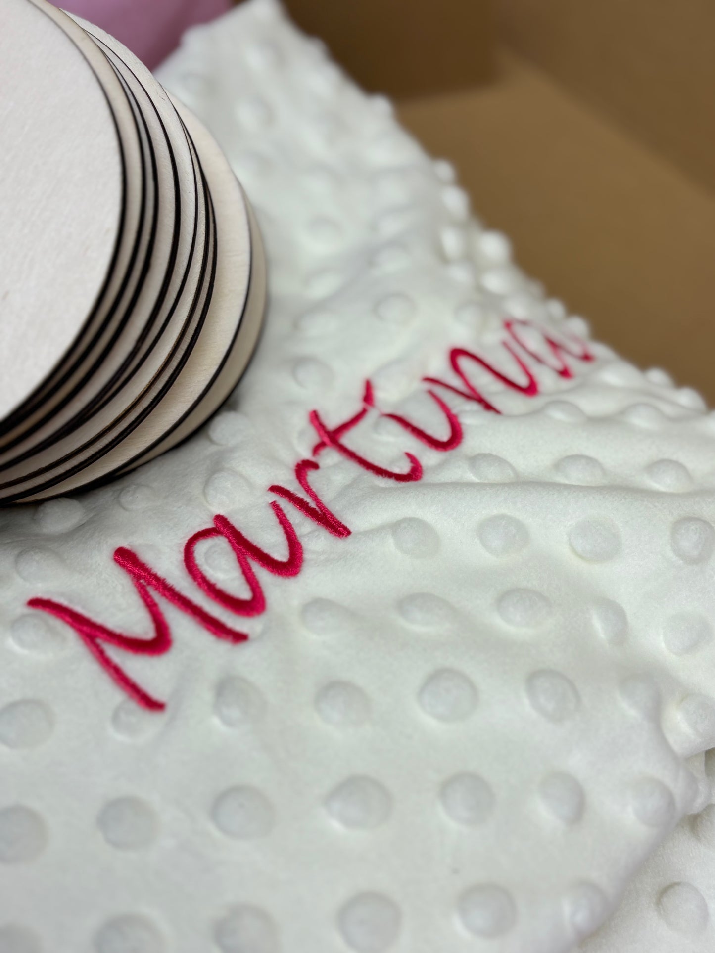 Pack bebe personalizado, manta doudou bordado y discos cumple mes