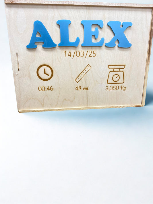 Caja bebe recuerdos 1 año , personalizada
